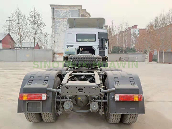Imprimación de camión tractor SINOTRUK HOWO 6x4