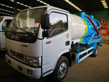 SINOTRUK HOWO Camión ligero 4X2 Camión de succión de aguas residuales en venta